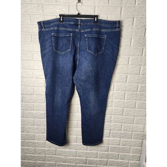 Women's Liz Claiborne Girlfriend Straight Leg Mid-rise Jeans Size 30W NWT - Picture 2 of 7